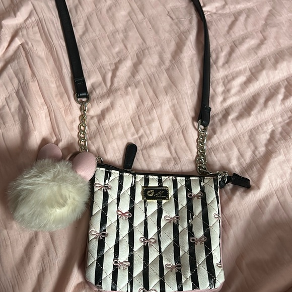 White, pink and black crossbody bag - Picture 1 of 1